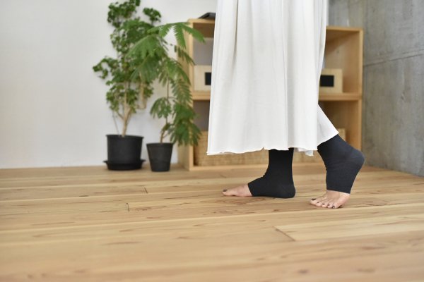 シルク素材のレッグウォーマー - OURHOME