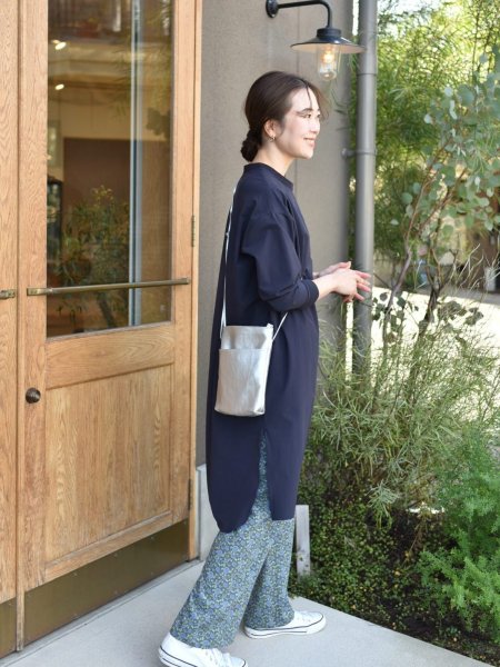 フィットショルダーバッグ - OURHOME