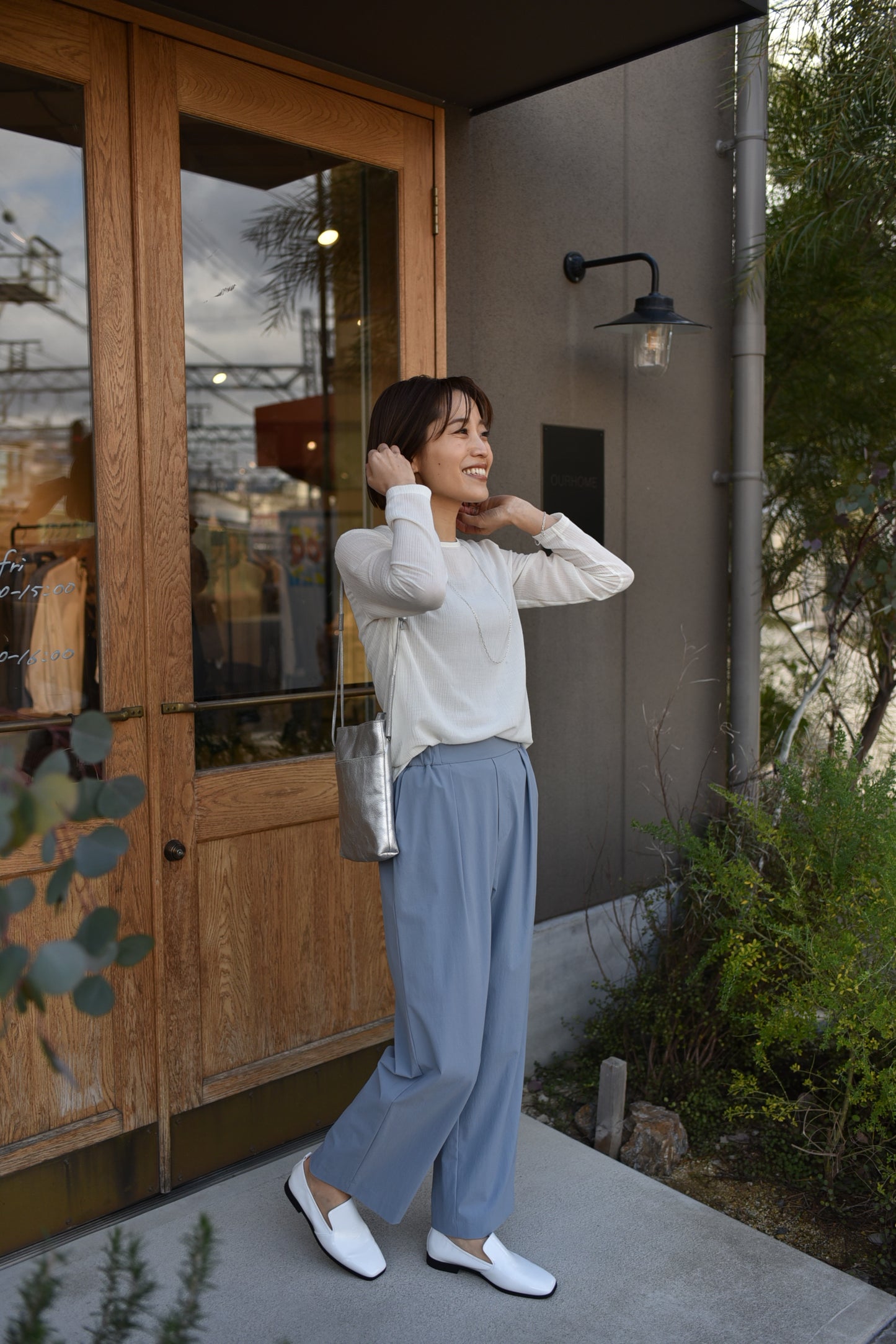 さっと履けて脱げにくい、エナメルスリッポン