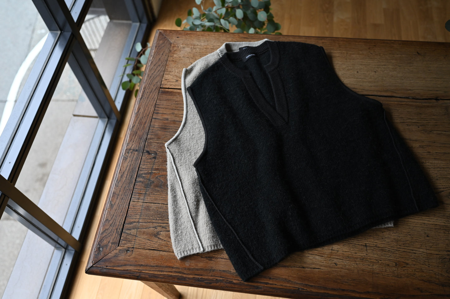 アルパカ混の洗えるニットベスト