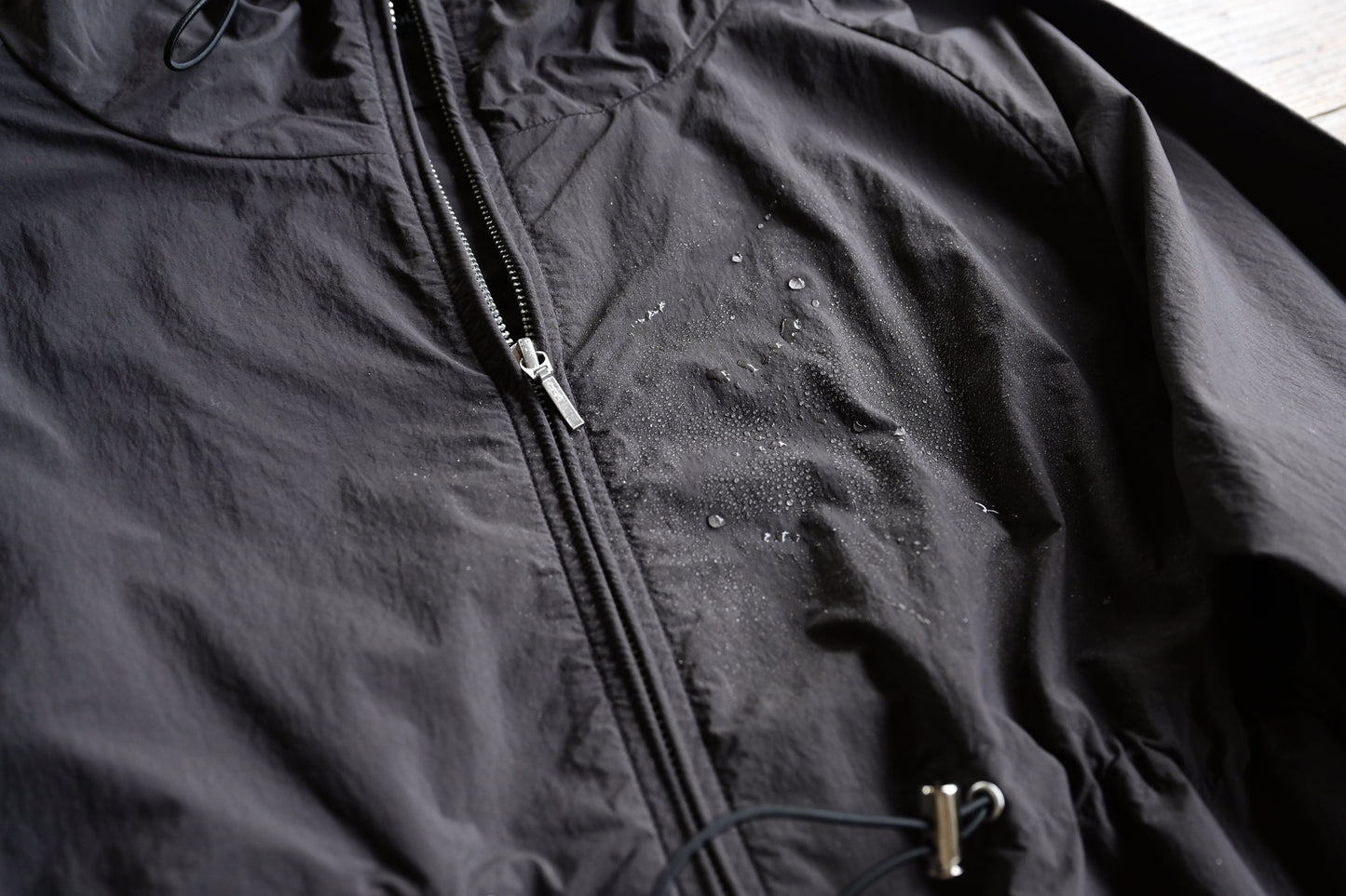 撥水素材のダブルジップコート