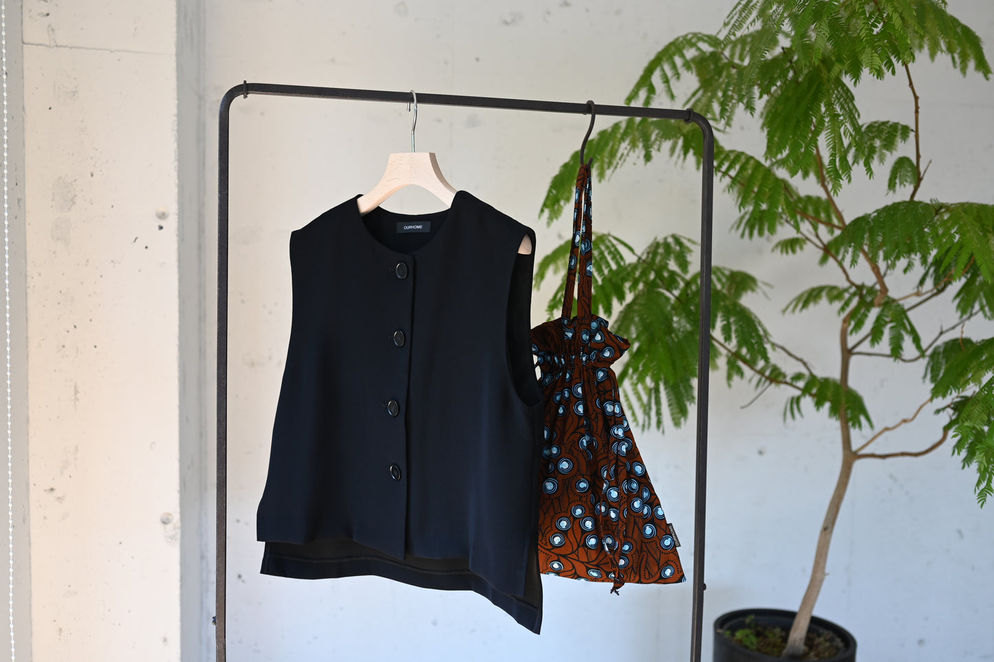 洗えるボタンベスト - OURHOME