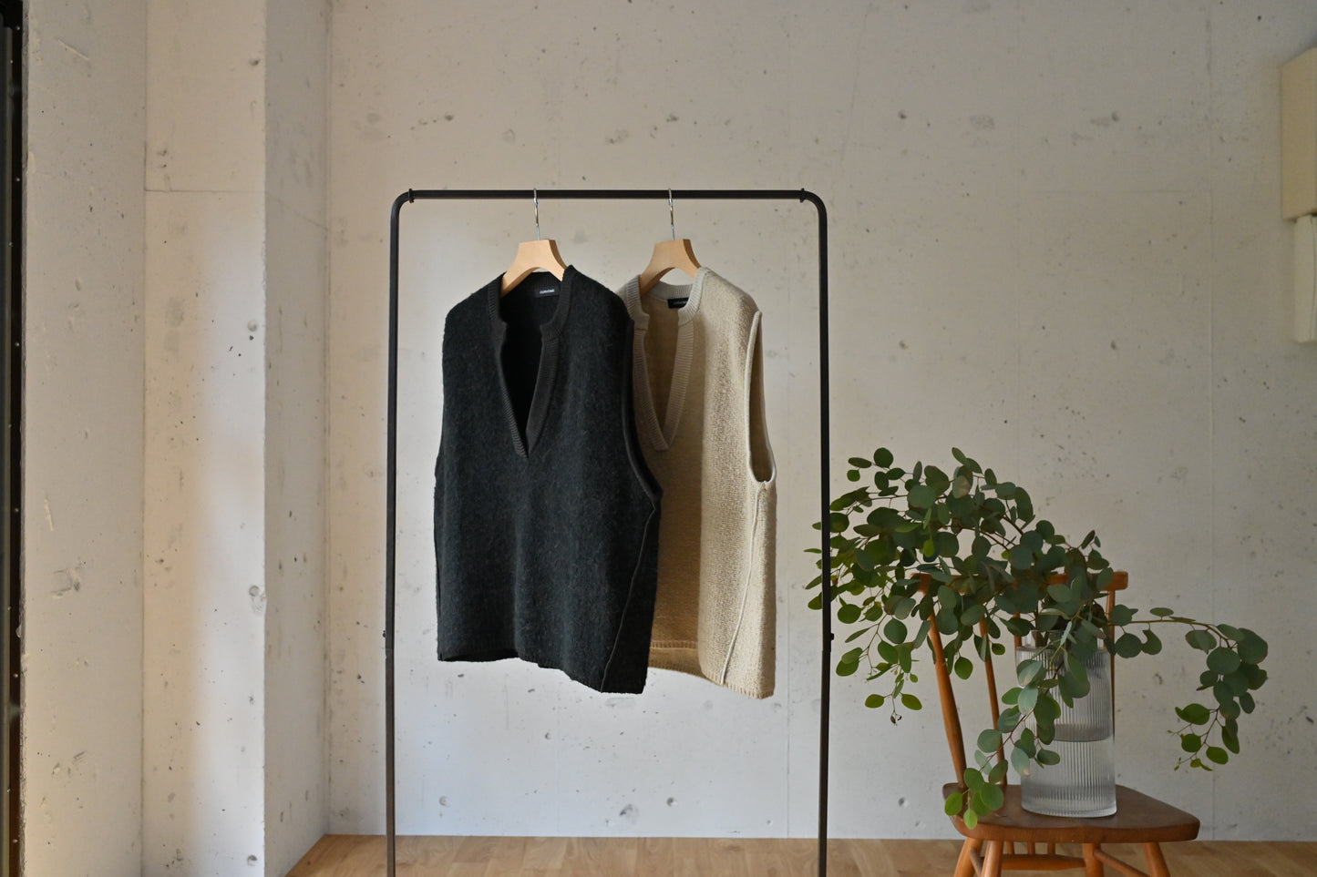 アルパカ混の洗えるニットベスト