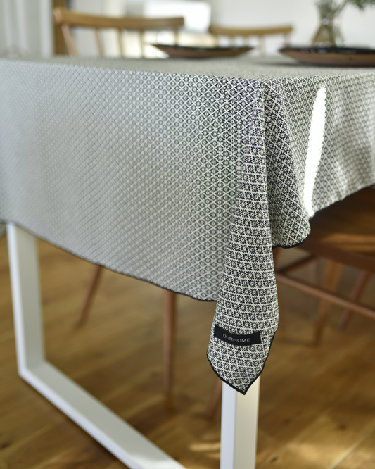 ちりめんテーブルクロス - OURHOME