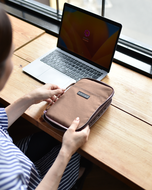 ナイロン素材のマルチ手帳カバー(撥水) - OURHOME