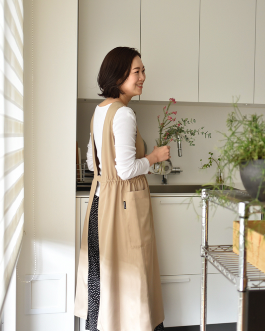 シワになりにくいエプロン - OURHOME