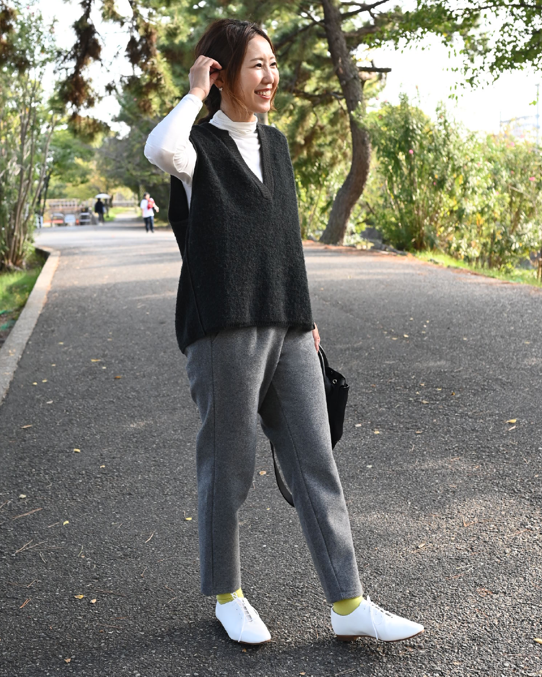 ウール素材のテーパードパンツ – OURHOME