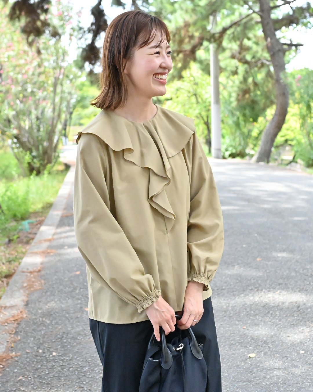 新品our アワーホーム　播州織のフリルブラウス Emiさん着用シャツ 播州織のフリルブラウス – OURHOME