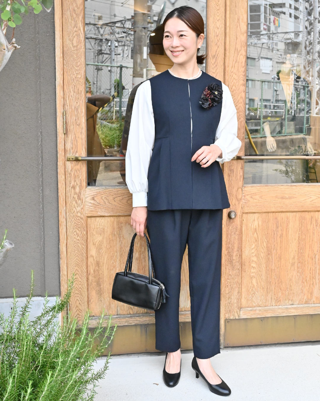 セットアップで着られる洗えるタックパンツ – OURHOME