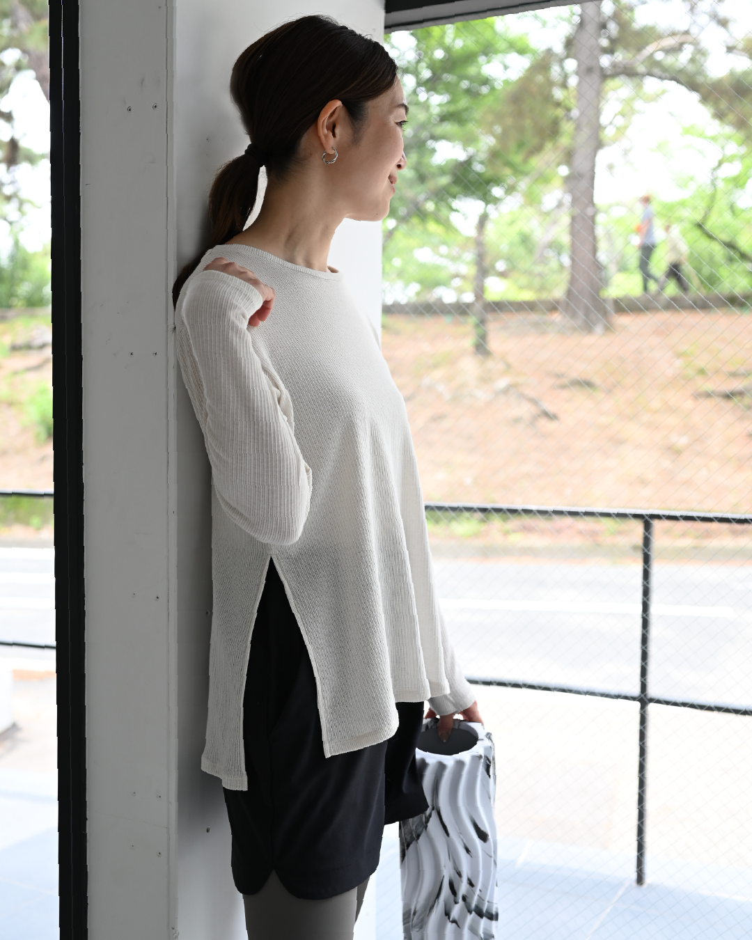 OURHOME サイドスリットトップス ヨガウェア レディース 体型カバー 軽やか素材