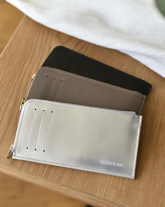 スリムなレザー長財布 - OURHOME
