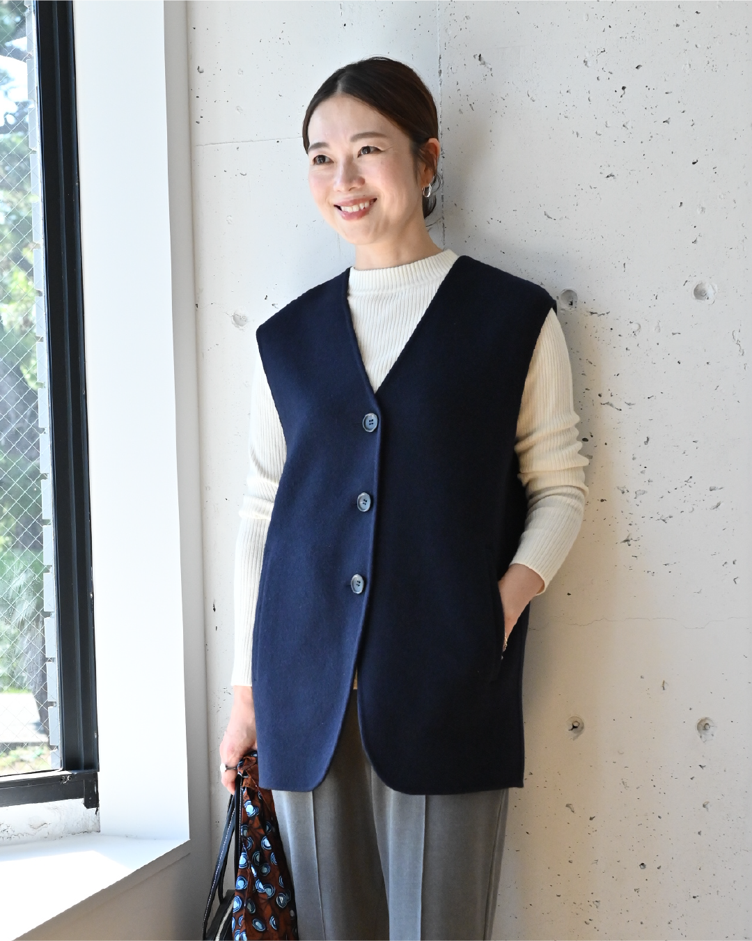 OURHOME シルエットがきれいな2wayペプラムベスト ダークネイビー