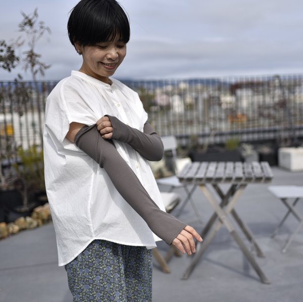まるで袖アームカバー（48cm） – OURHOME
