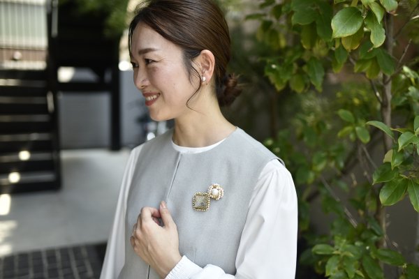 OURHOME 煌めくノーブルブローチ パール 煌めくノーブルブローチ – OURHOME