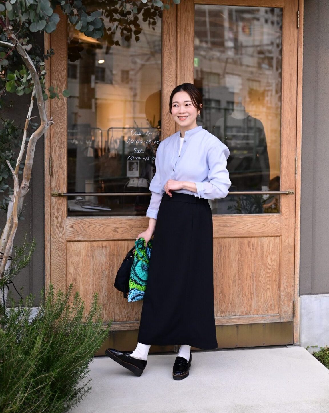 エナメルレザーのローファーシューズ - OURHOME