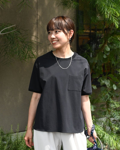 撥水素材の半袖きれいめプルオーバー（接触冷感）