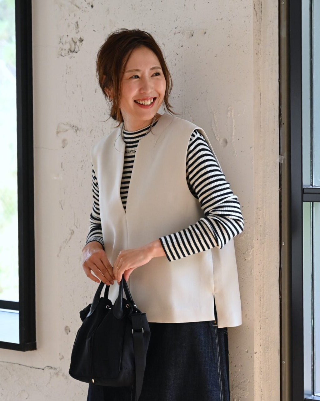 #items:4128-high-neck-knit,4119-denim-long-skirt,1031-leather-handle-shoulder-bag,3019-silver925-long-necklace