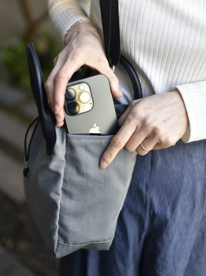 レザー持ち手のパンダショルダーバッグ - OURHOME