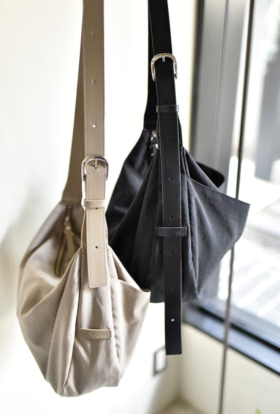 ムーンショルダーバッグ - OURHOME