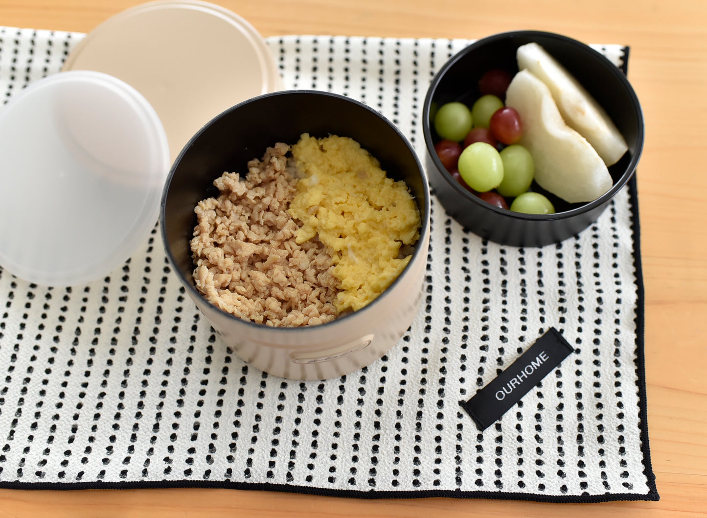 お手入れラクな2段お弁当箱（食洗機＆レンジOK）