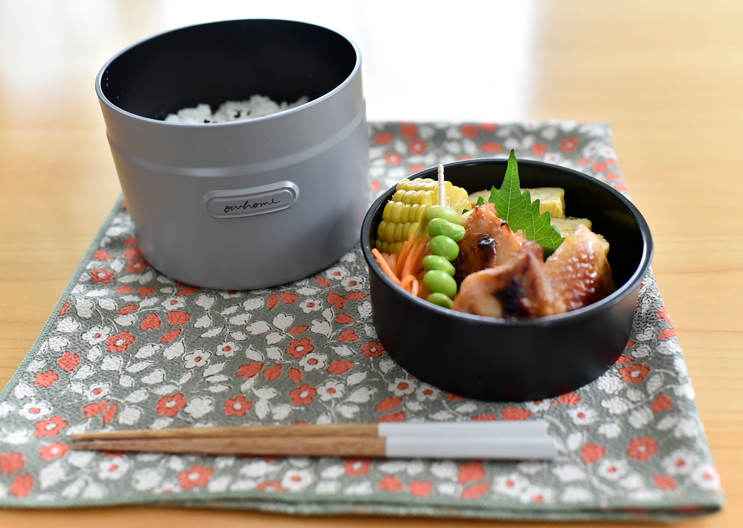 お手入れラクな2段お弁当箱（食洗機＆レンジOK）