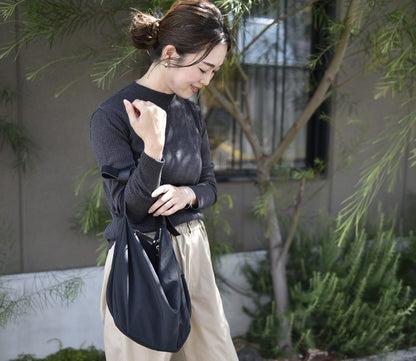 ムーンショルダーバッグ - OURHOME