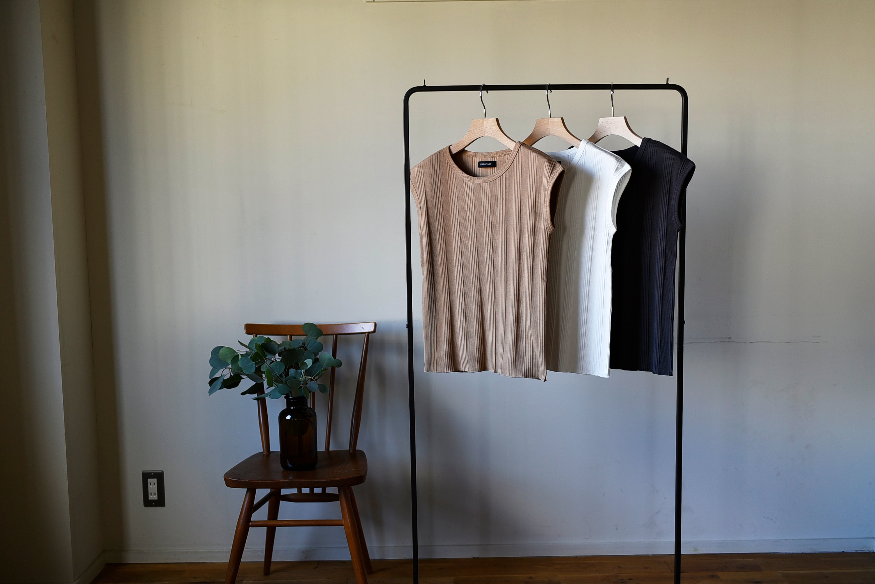 ランダムテレコの細見えタンクトップ – OURHOME