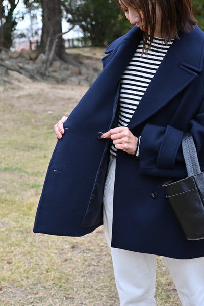 上質ウール100％のテーラードコート