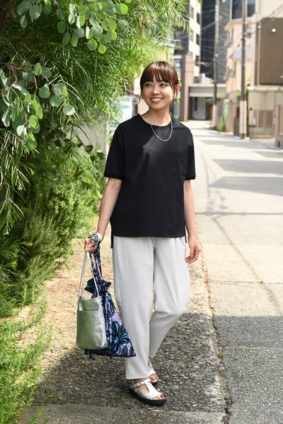 撥水素材の半袖きれいめプルオーバー（接触冷感）