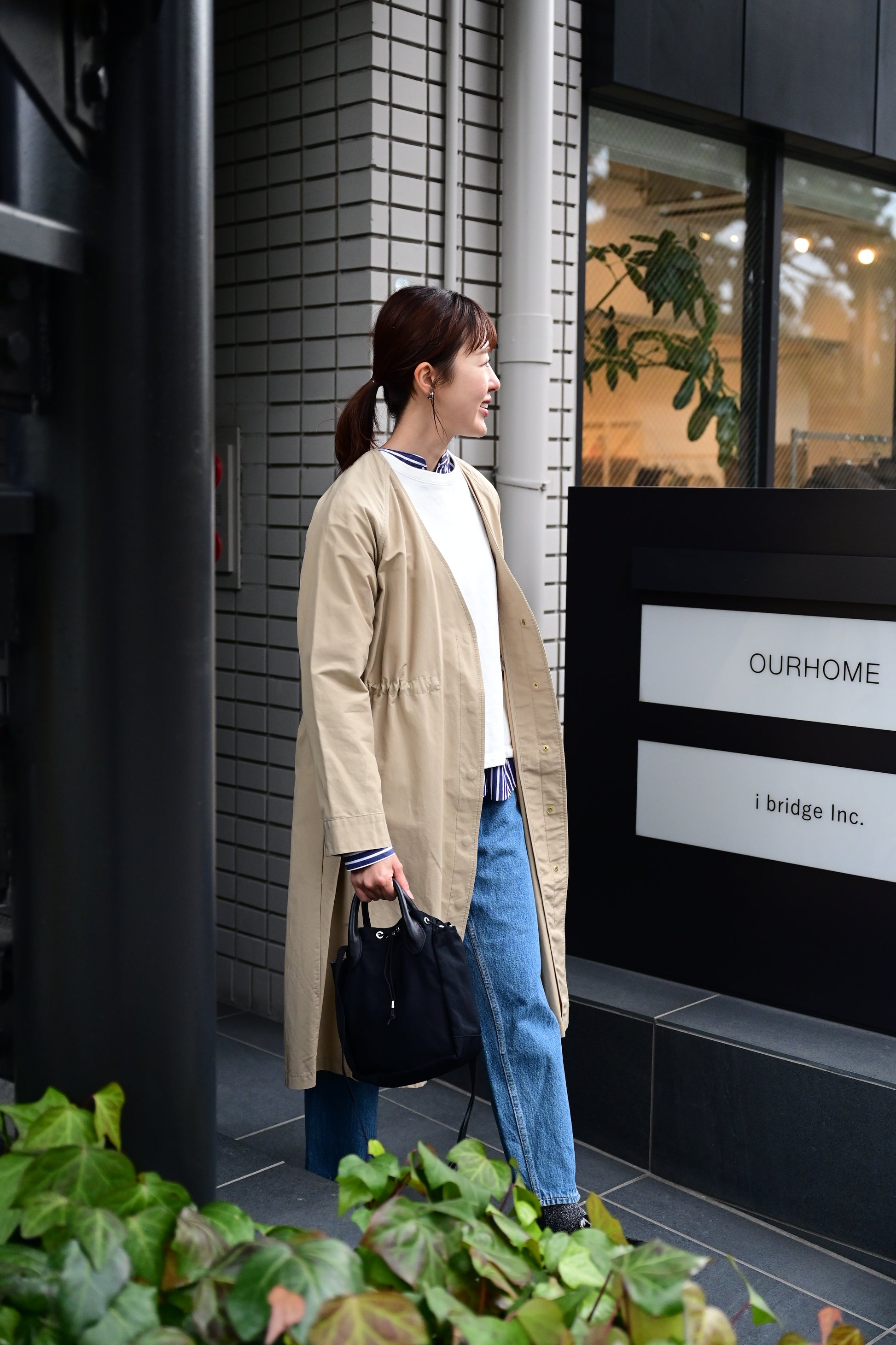 頼れるノーカラーコート - OURHOME