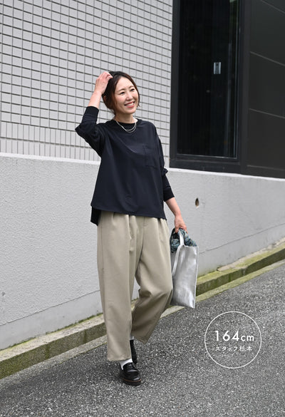 ハリ感素材のきれいめプルオーバー - OURHOME