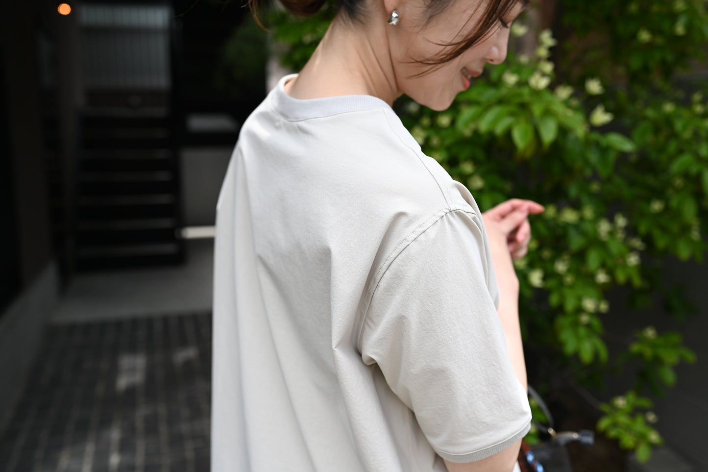 撥水素材の半袖きれいめプルオーバー（接触冷感）