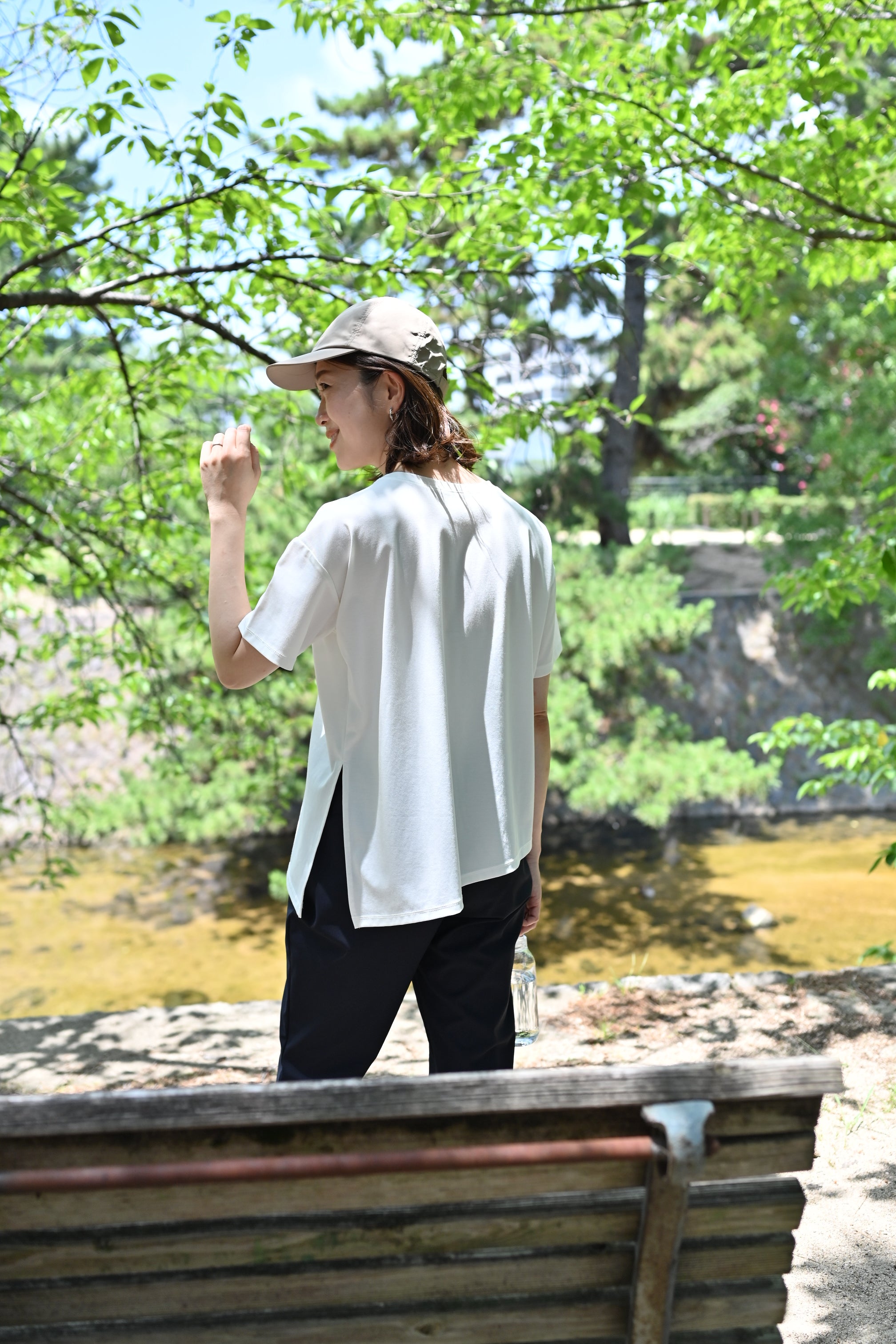 斜めラインですっきり見え、半袖Tシャツ（UVカット、接触冷感
