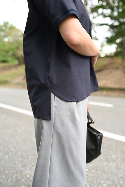 撥水素材の半袖きれいめプルオーバー（接触冷感）