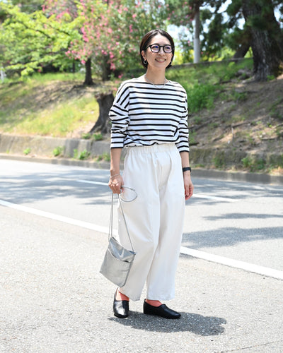 撥水レザーのやわらかスフレシューズ