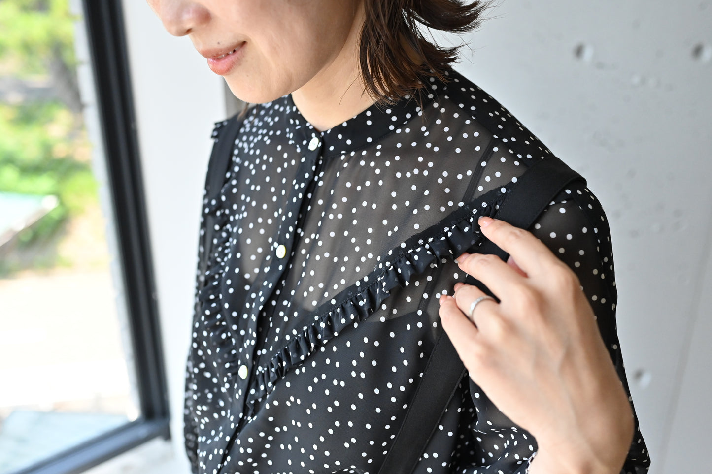 シフォンドットブラウス
