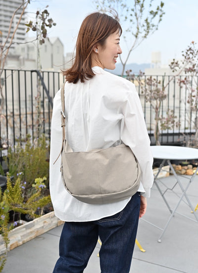 ムーンショルダーバッグ - OURHOME