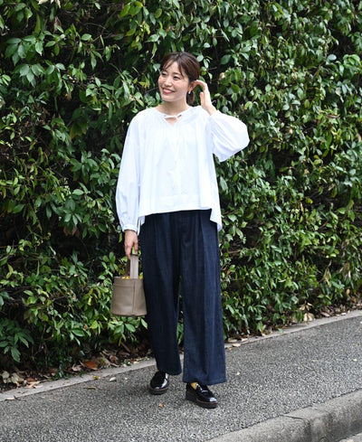 タックセミワイドパンツ