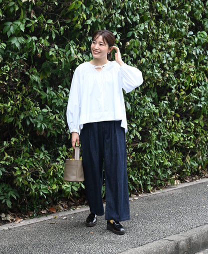タックセミワイドパンツ