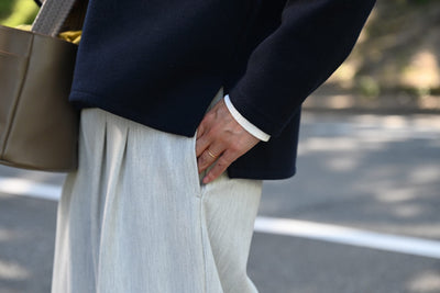 【尾州織】洗える裏起毛のタックワイドパンツ（吸湿発熱）