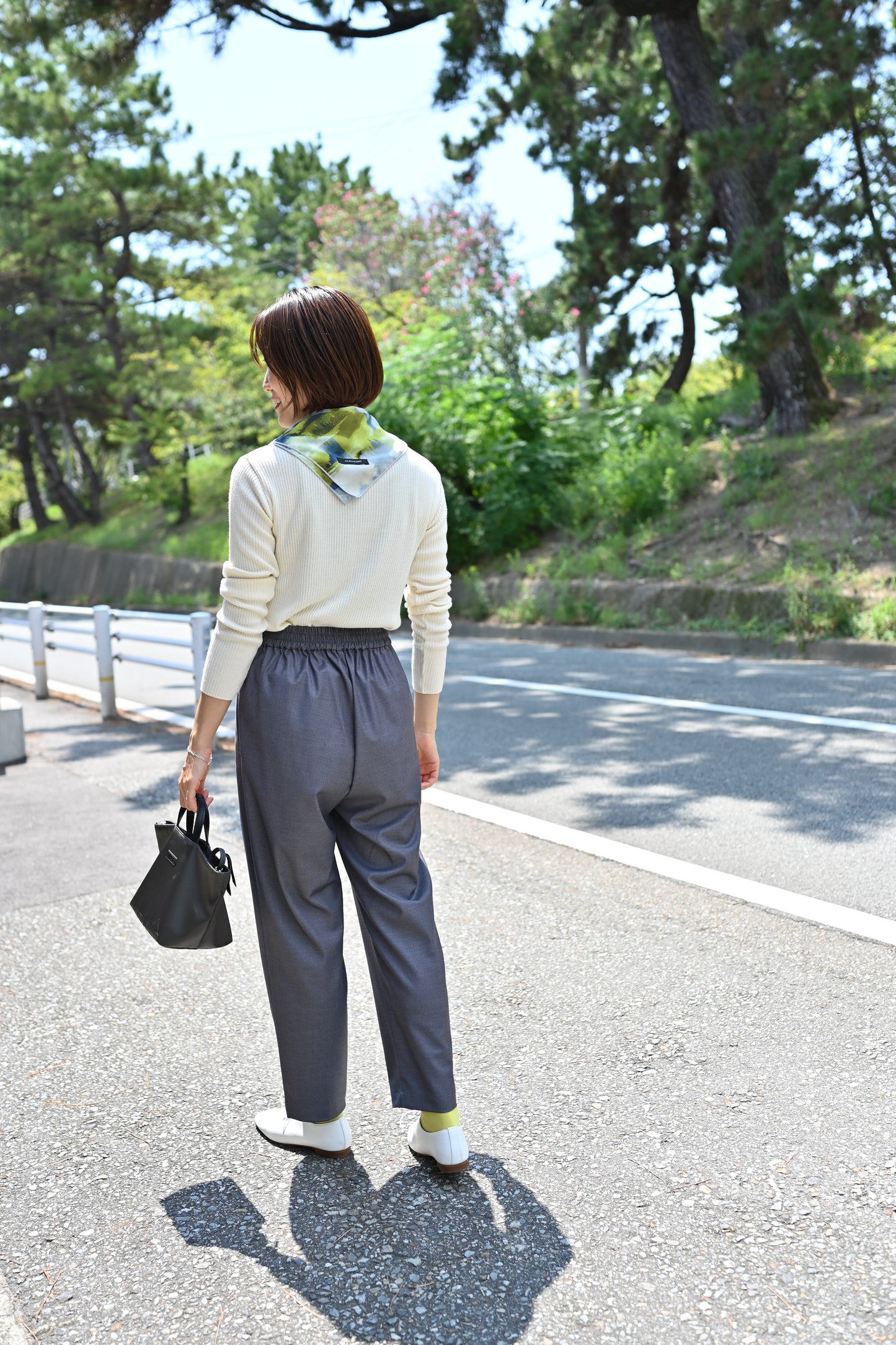 きれいめ素材の2wayサロペット