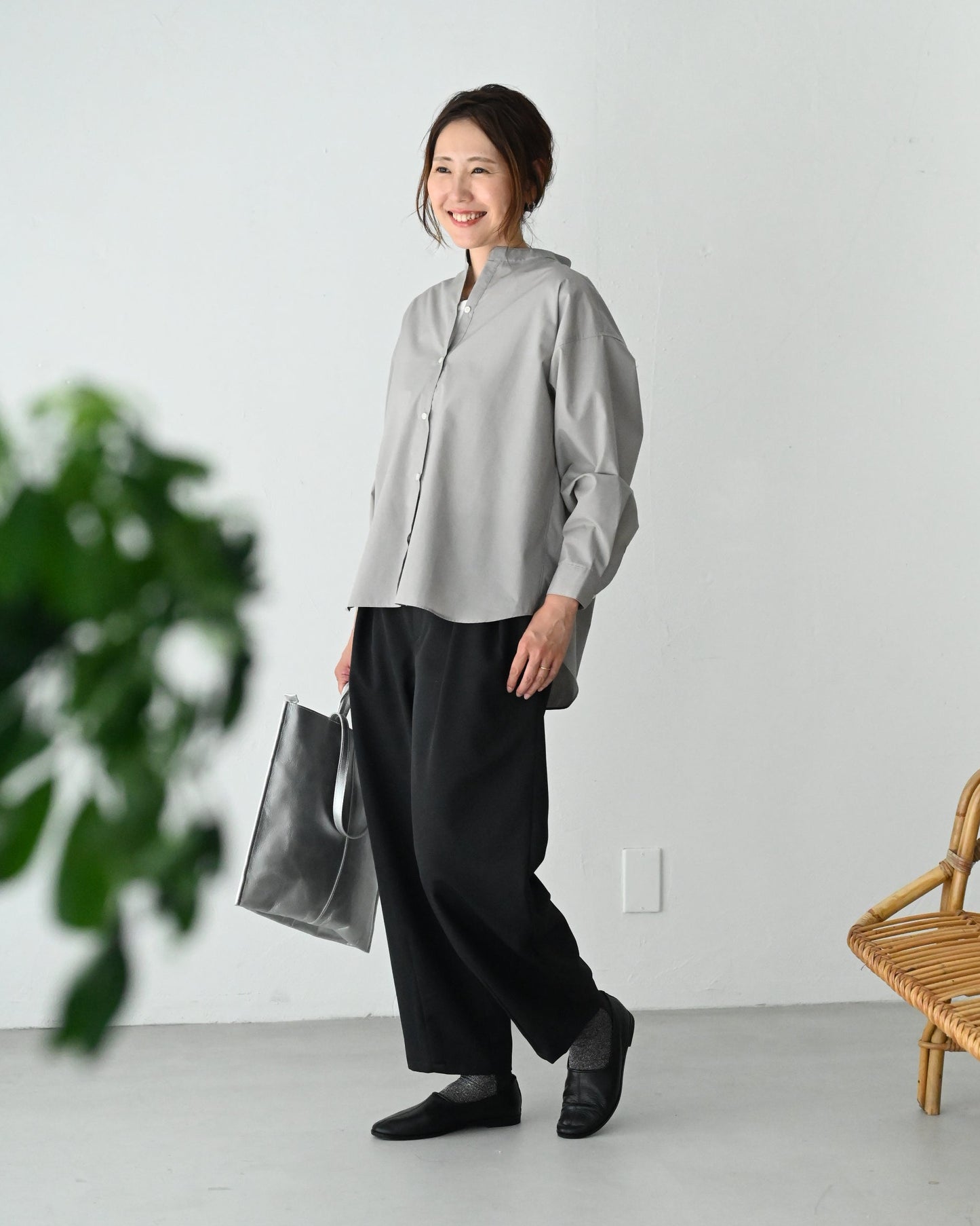 撥水レザーのやわらかスフレシューズ