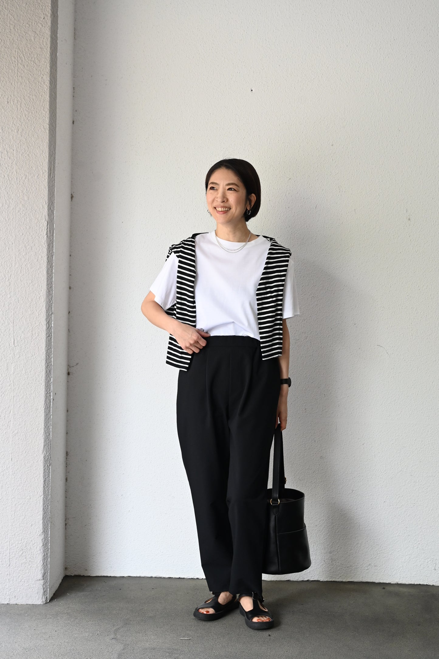 綿100%きれいめ半袖Tシャツ