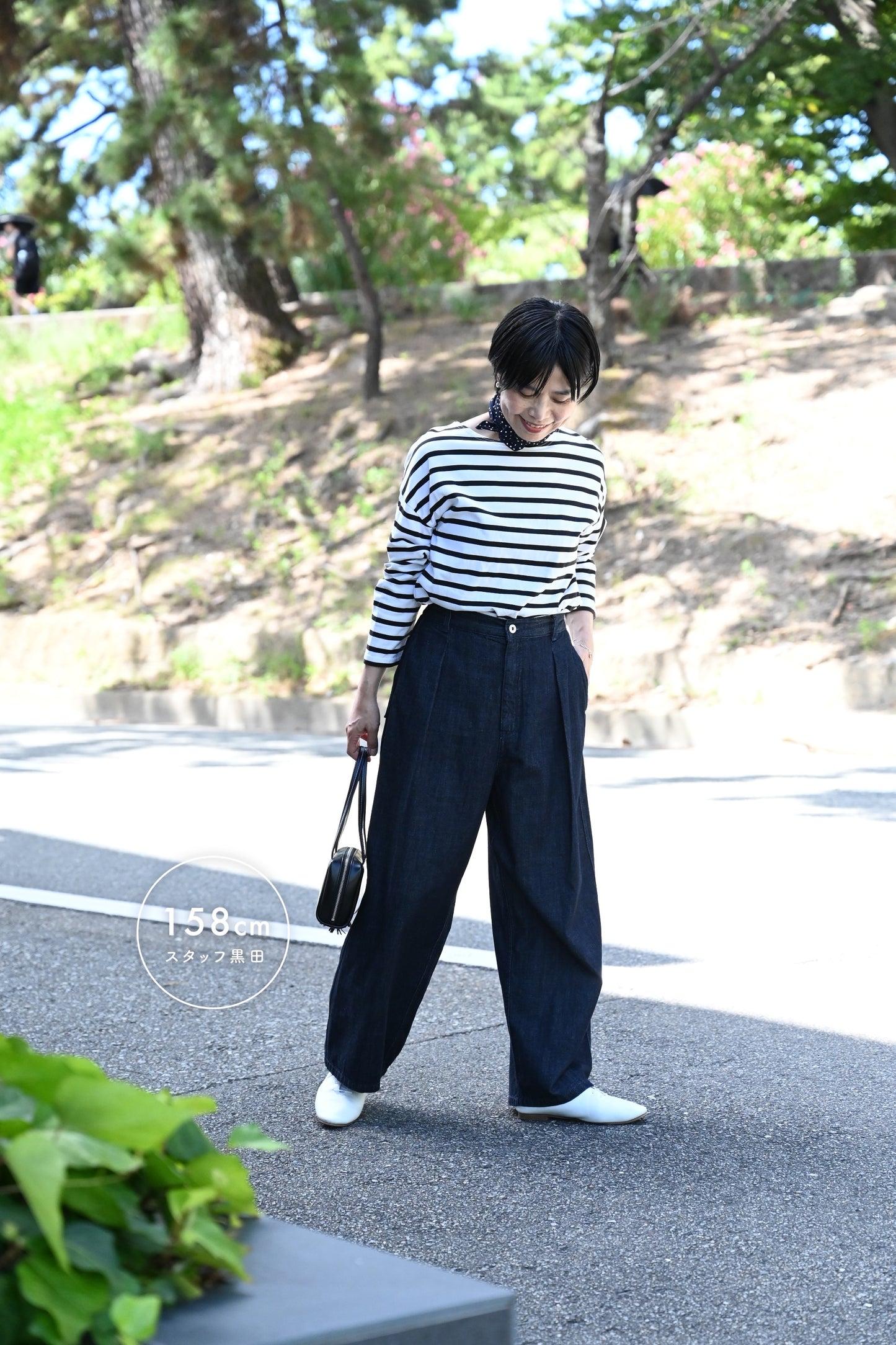 タックセミワイドパンツ