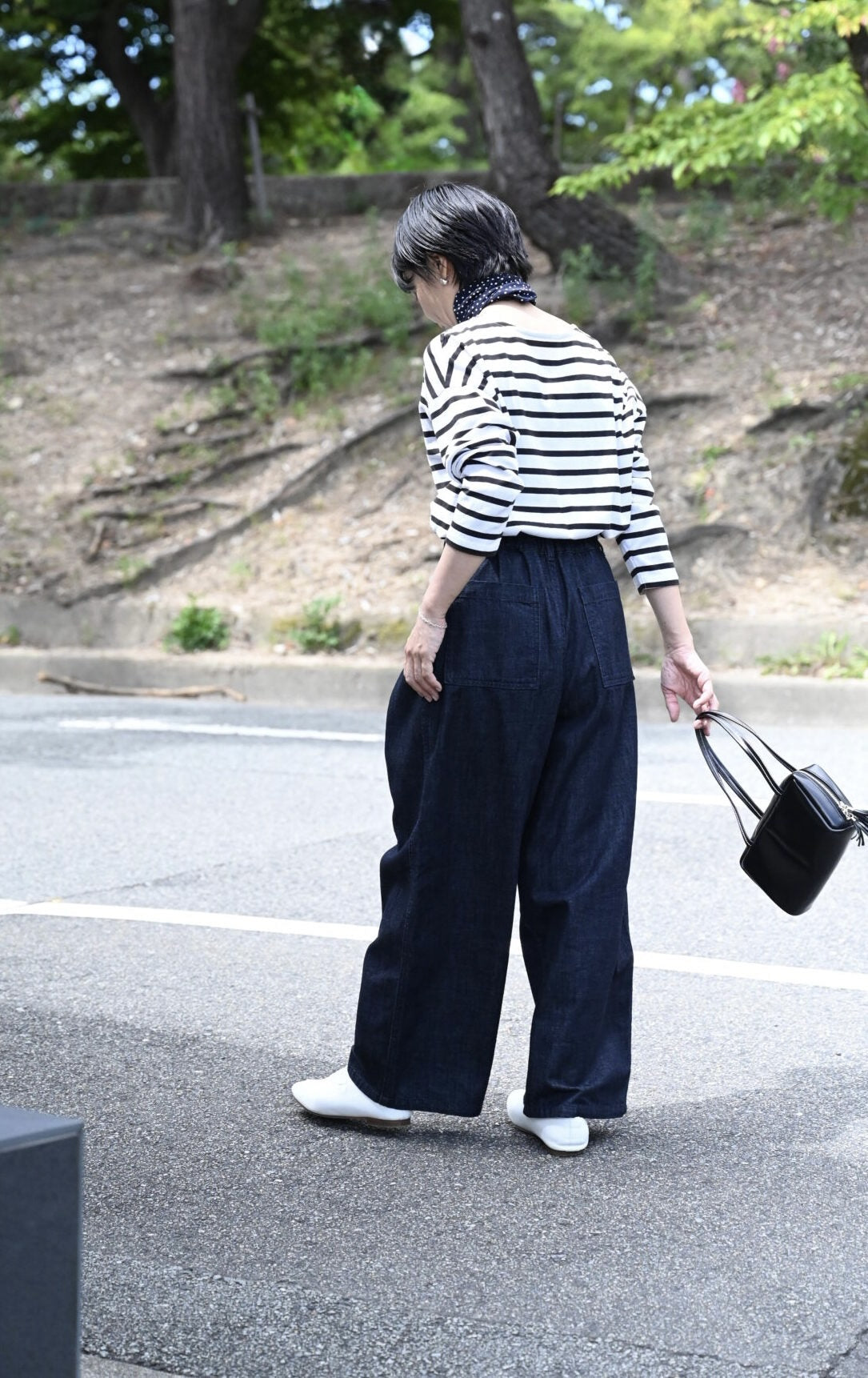 タックセミワイドパンツ