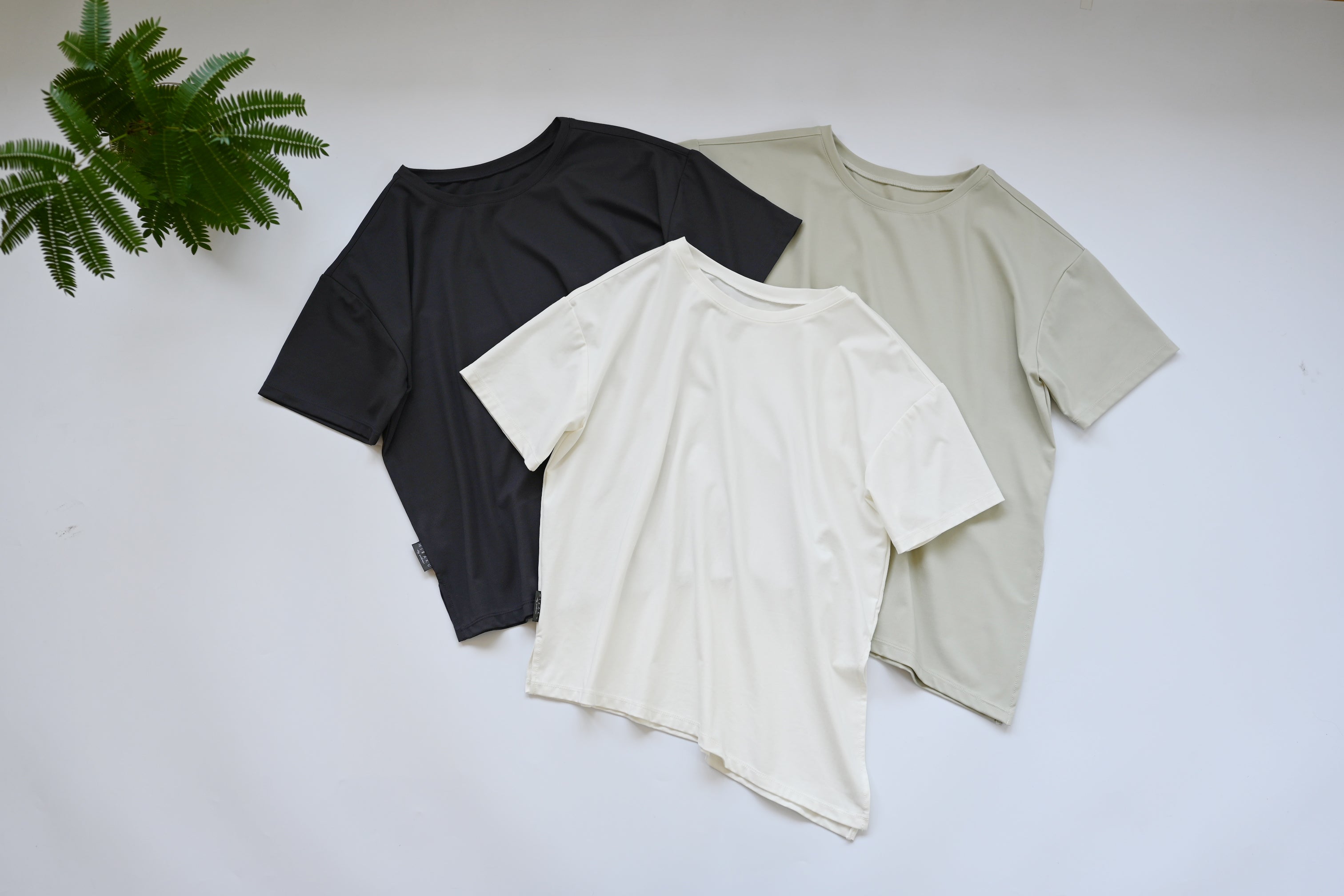 斜めラインですっきり見え、半袖Tシャツ（UVカット、接触冷感