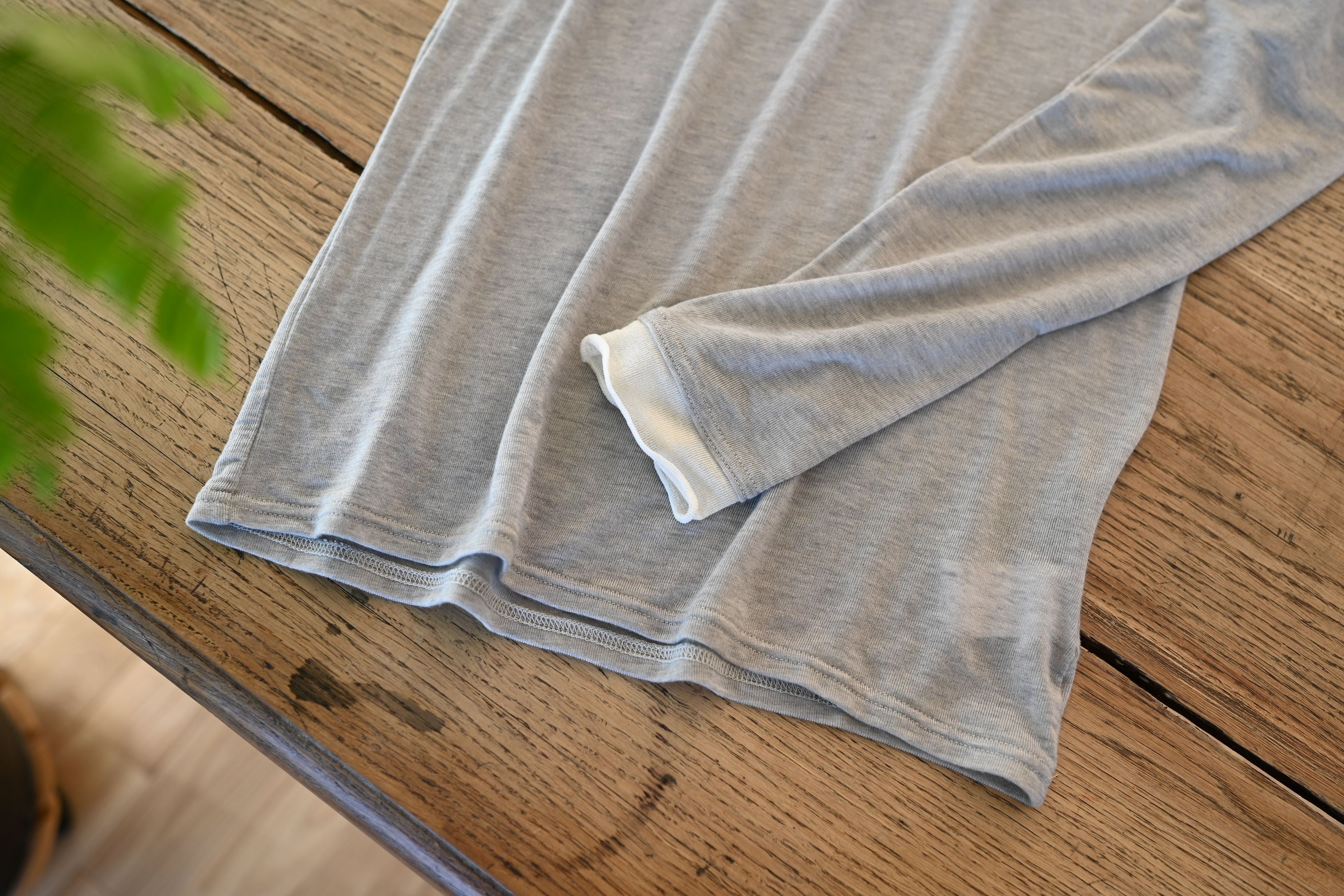 とろけるような肌触り、重ね着風カットソー – OURHOME