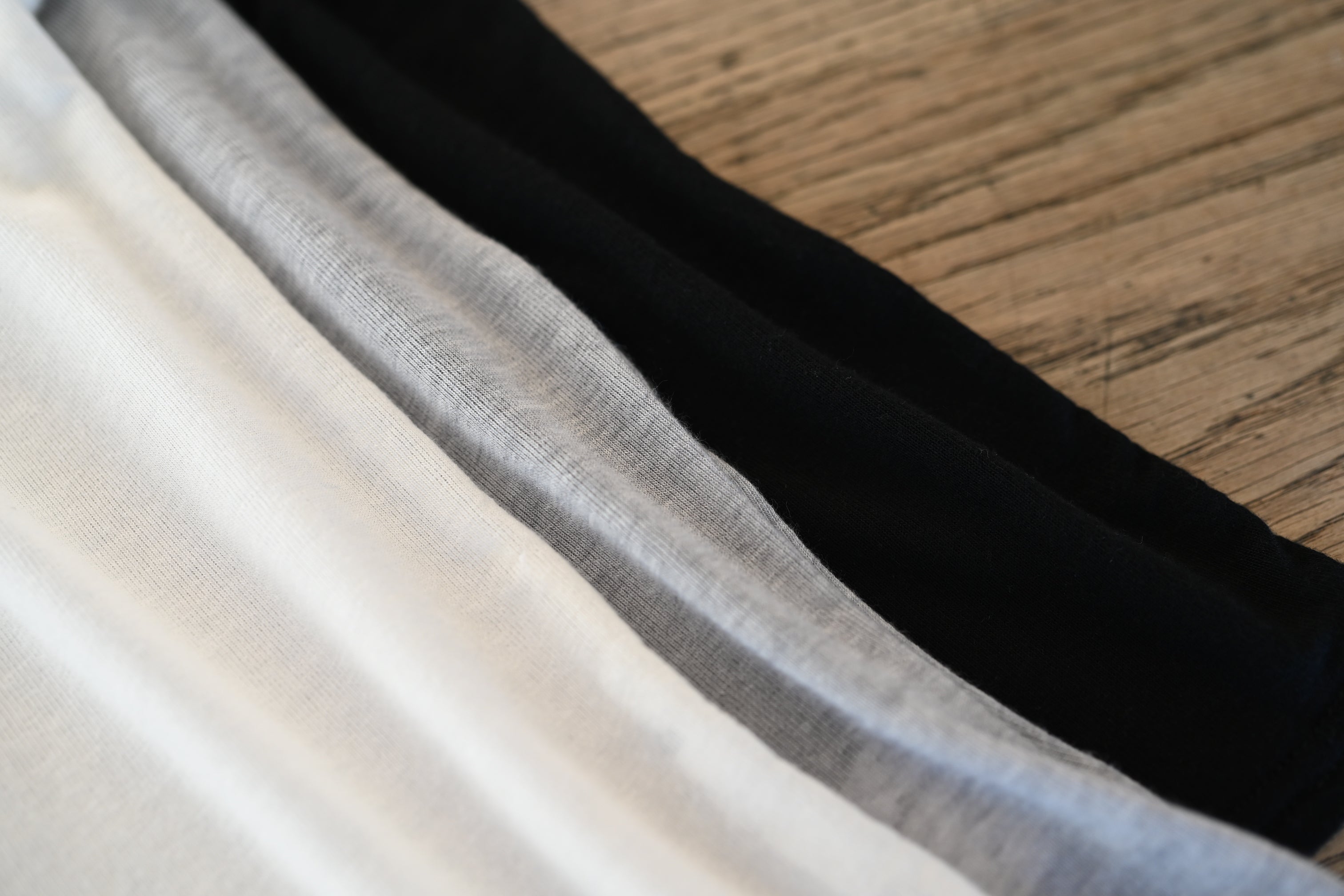 とろけるような肌触り、重ね着風カットソー – OURHOME