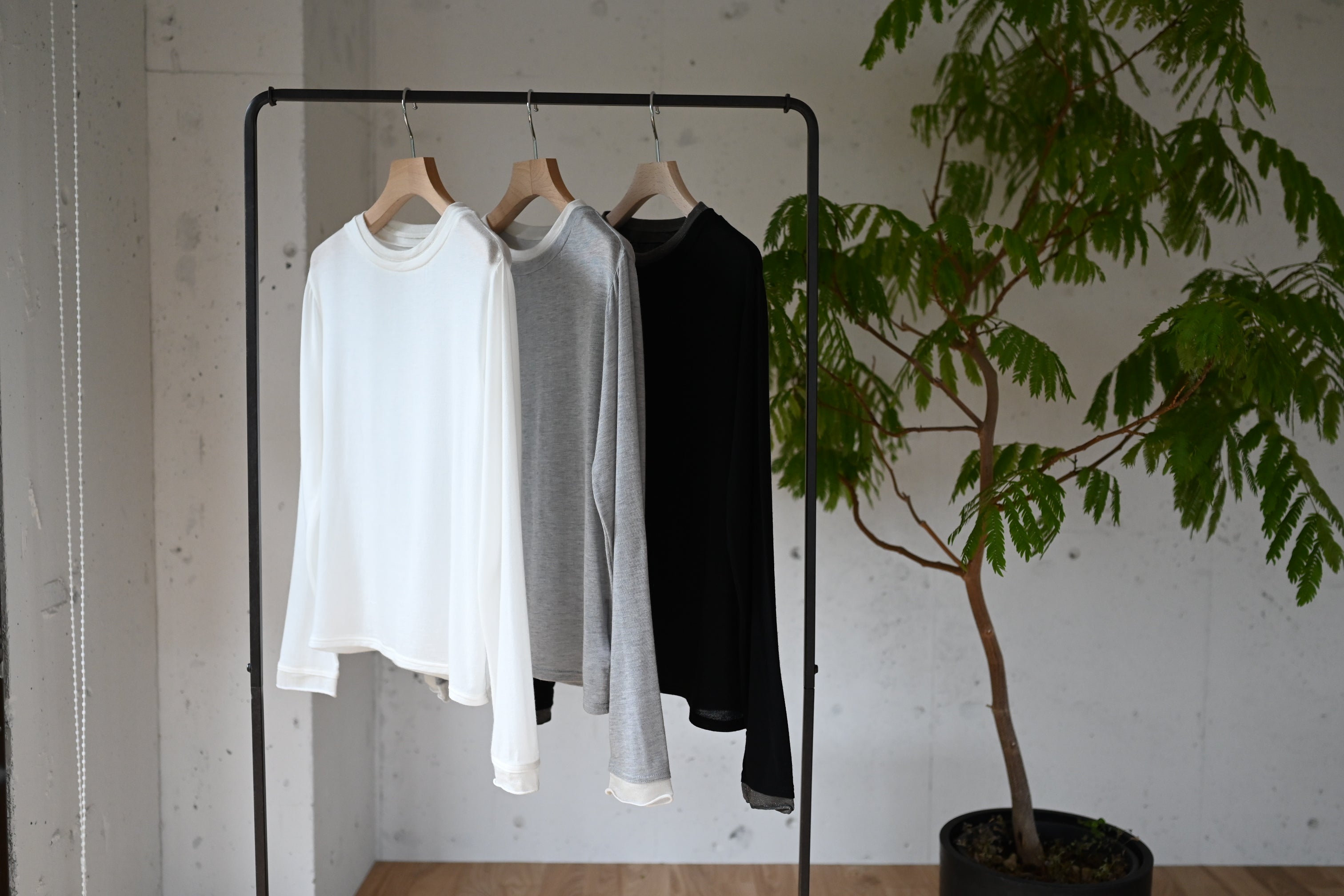 とろけるような肌触り、重ね着風カットソー – OURHOME