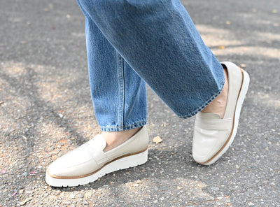 エナメルレザーのローファーシューズ - OURHOME